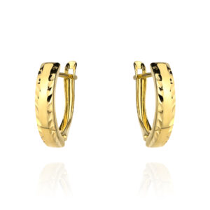 Kolczyki złote diamentowane na obu brzegach szer. 4 mm